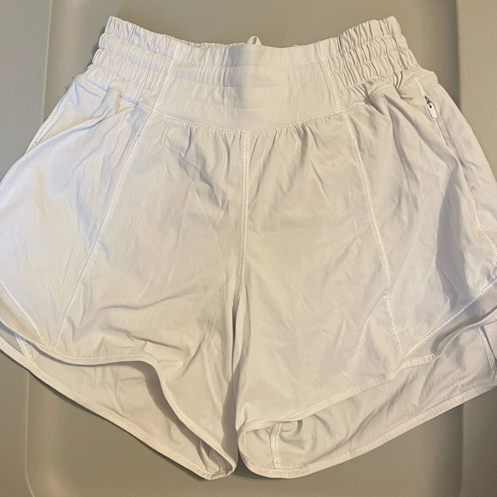 Lululemon High Rise Hottie Hot shorts